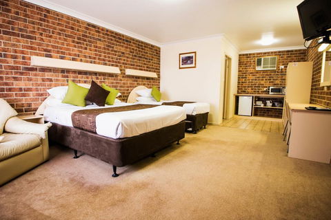 A Line Motel - Accommodation Mount Tamborine 1