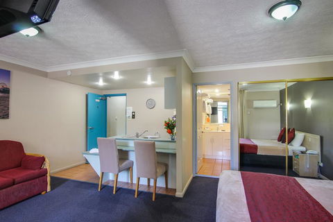 AAA Airport Albion Manor Apartments And Motel - Accommodation Mount Tamborine 2