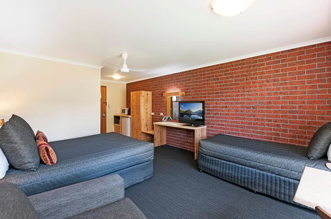 AAt 28 Goldsmith Motel - Accommodation Mount Tamborine 2