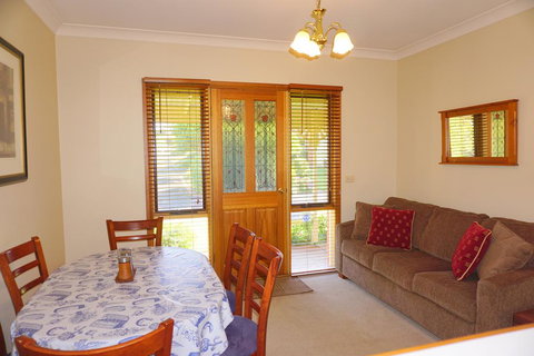 Abrigo Apartment - Accommodation Mount Tamborine 0