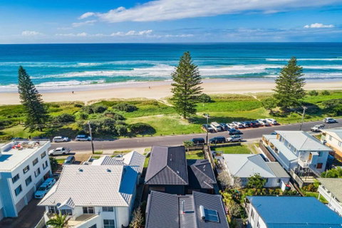 Eclipse - Across From The Beach - Accommodation Mount Tamborine 1