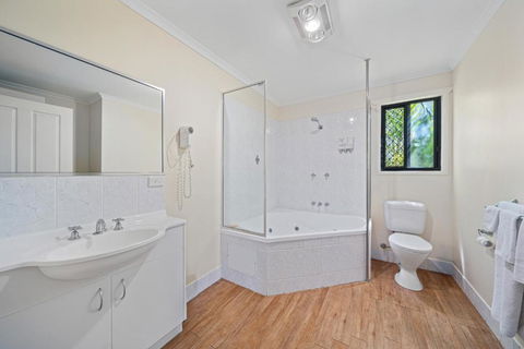 Emerald Motel Apartments - Accommodation Mount Tamborine 3