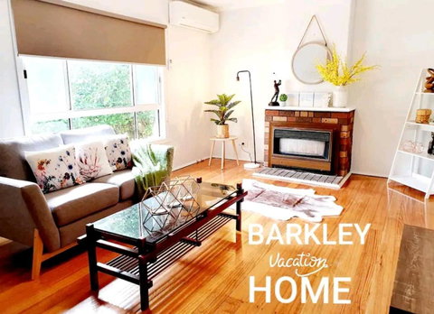 Entire 3 Bedroom Doveton House, No Sharing - Accommodation Mount Tamborine 0