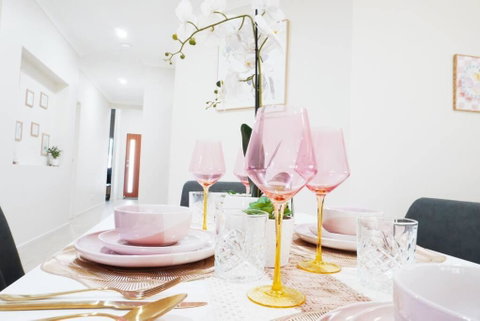 Entire House In Pimpama - Accommodation Mount Tamborine 1