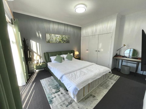 Equitice Spring Moonlight Villa - Accommodation Mount Tamborine 4