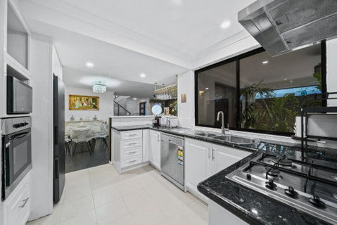 Equitice Winter Moonlight Villa - Accommodation Mount Tamborine 2