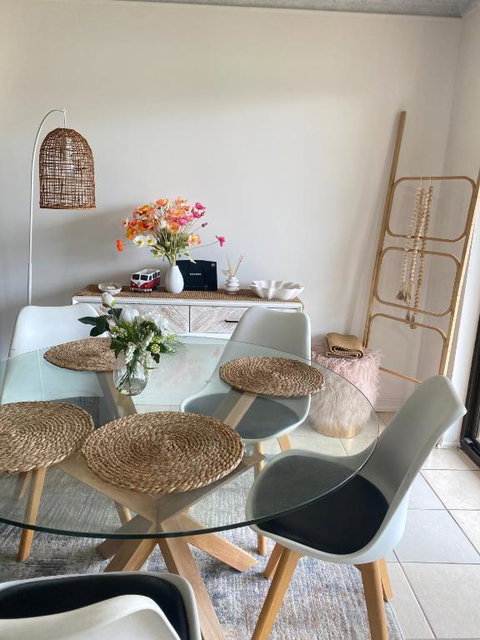 Fabulous Canal-front Unit In Mooloolaba - Accommodation Mount Tamborine 4