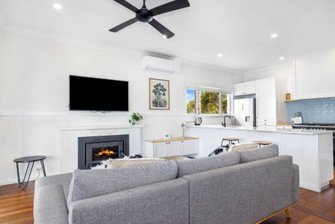 Fairbairn Family Beach Bungalow - Accommodation Mount Tamborine 2
