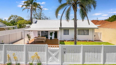 Fairbairn Family Beach Bungalow - Accommodation Mount Tamborine 0