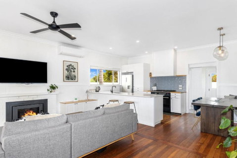 Fairbairn Family Beach Bungalow - Accommodation Mount Tamborine 3
