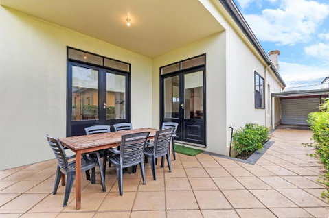 Fairholme Townhouse - Accommodation Mount Tamborine 2