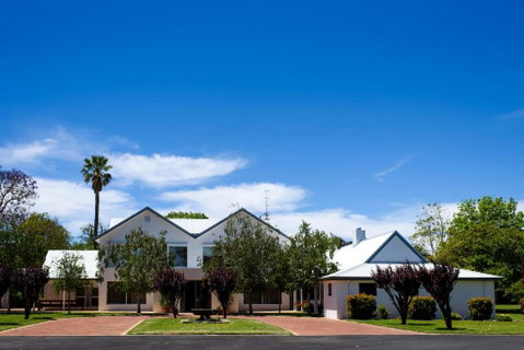 Fairlawn Estate - Accommodation Mount Tamborine 0