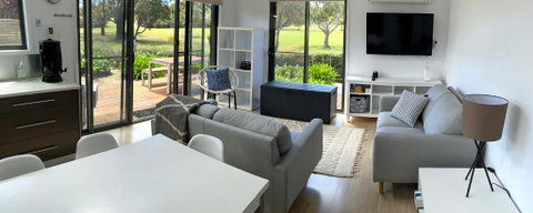 Fairways 2 - Accommodation Mount Tamborine 1