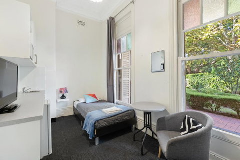 Falcon Lodge - Accommodation Mount Tamborine 2