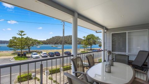 Family Beachhouse - Waterfront Ettalong Beach - Accommodation Mount Tamborine 0