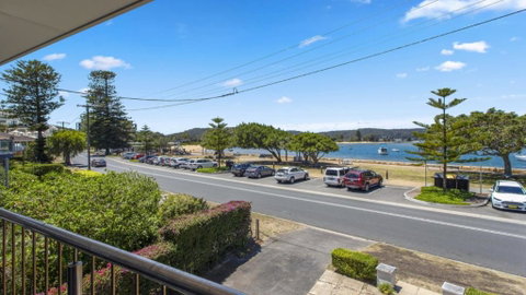 Family Beachhouse - Waterfront Ettalong Beach - Accommodation Mount Tamborine 2