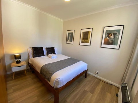 Family Friendly 4BR Townhouse Near Mt. Stromlo - Accommodation Mount Tamborine 4