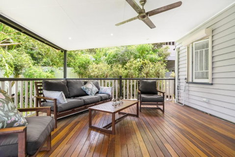Family-Friendly Home In Vibrant West End - Accommodation Mount Tamborine 3