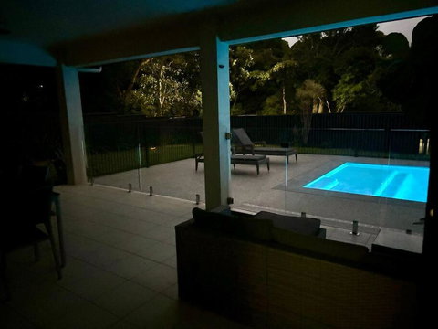 Family Friendly Tropical Oasis With Saltwater Pool - Accommodation Mount Tamborine 2