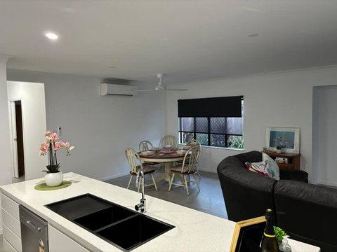 Family Size Tropical Oasis Retreat Netflix Wifi - Accommodation Mount Tamborine 3