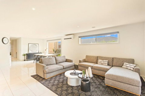 Family W Large Pool & Game Garage Wlk To Beach - Accommodation Mount Tamborine 2