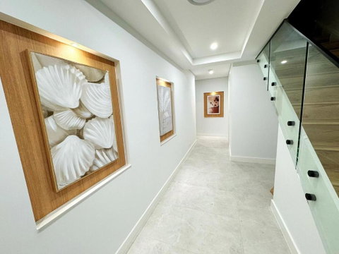 Fantastic Luxury 4 Bedroom House - Accommodation Mount Tamborine 1