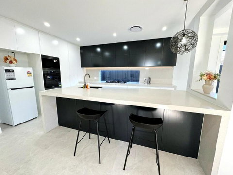 Fantastic Luxury 4 Bedroom House - Accommodation Mount Tamborine 3