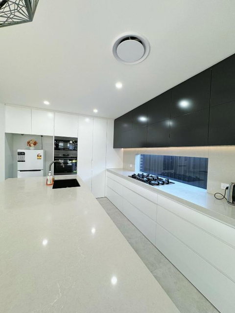 Fantastic Luxury 4 Bedroom House - Accommodation Mount Tamborine 4