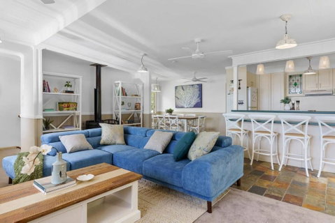 Family Friendly Waterfront Home With Games - Accommodation Mount Tamborine 1