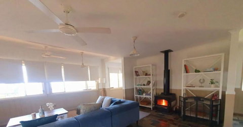 Family Friendly Waterfront Home With Games - Accommodation Mount Tamborine 4