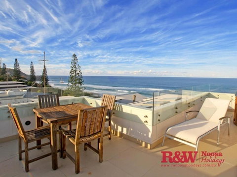 Family Beach Home, Pool, Ocean Views - Accommodation Mount Tamborine 0