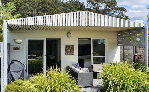 Goat Island Bungalow - Accommodation Mount Tamborine 3