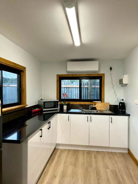 GORGE Chocolates Tiny House - Accommodation Mount Tamborine 2