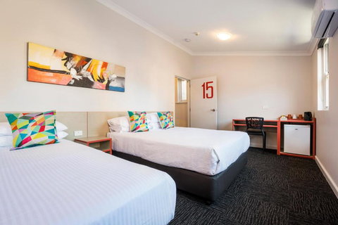 Granville Hotel - Accommodation Mount Tamborine 2