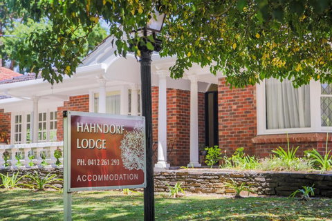 Hahndorf Lodge Pioneer Suite - Main Street Hahndorf On Site Secure Parking - Accommodation Mount Tamborine 0