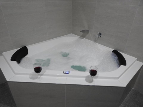 Halls Gap Cottages - Accommodation Mount Tamborine 3