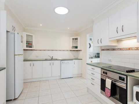 Happy Tails Pet Friendly Air Conditioned - Accommodation Mount Tamborine 0