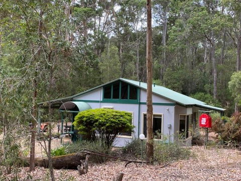 Harmony Forest Cottages & Lake Side Lodge - Accommodation Mount Tamborine 0