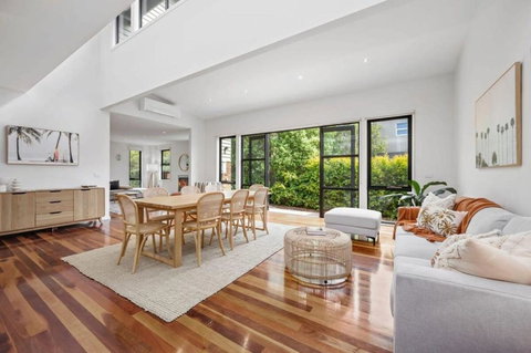 Haven Beach House - Accommodation Mount Tamborine 0