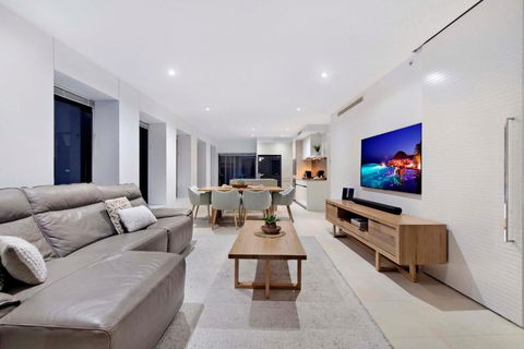 GUARANTEED OCEAN VIEW - Level 16 And Up - Soul Surfers Paradise - Self Contained &Privately Managed - Accommodation Mount Tamborine 2