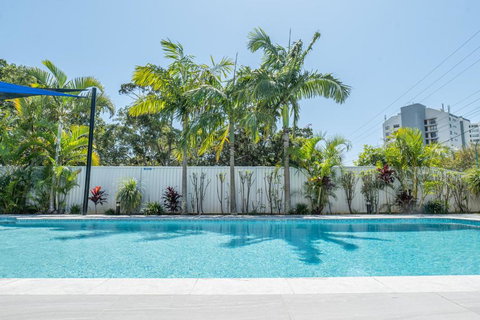 HEART OF BURLEIGH Holiday Villa - Perfect Location With Pools - Accommodation Mount Tamborine 0