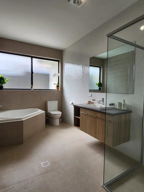 Holiday At The Beach, Spa Bath, King Bed With TV - Accommodation Mount Tamborine 1