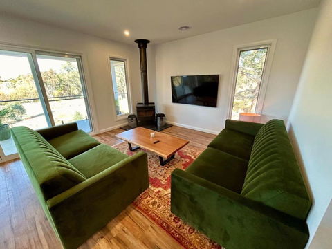 House On The Hill - Accommodation Mount Tamborine 2