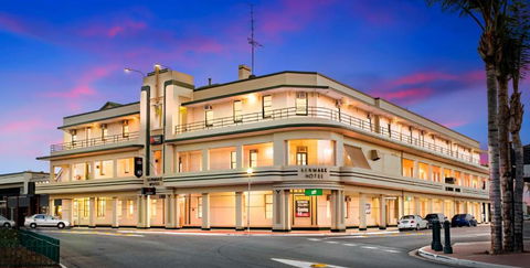 Hotel Renmark - Accommodation Mount Tamborine 0