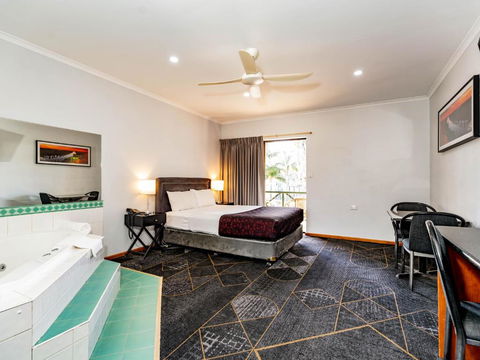 Hotel Renmark - Accommodation Mount Tamborine 3