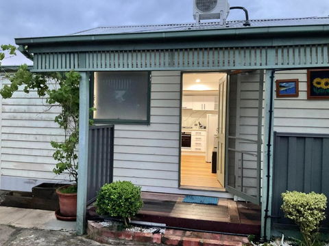 Hughesdale Private Studio - Accommodation Mount Tamborine 1