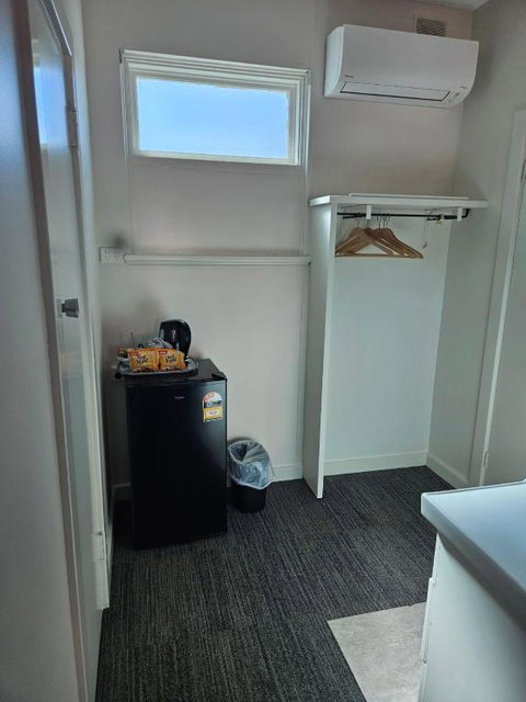 International Hotel Motel - Accommodation Mount Tamborine 2