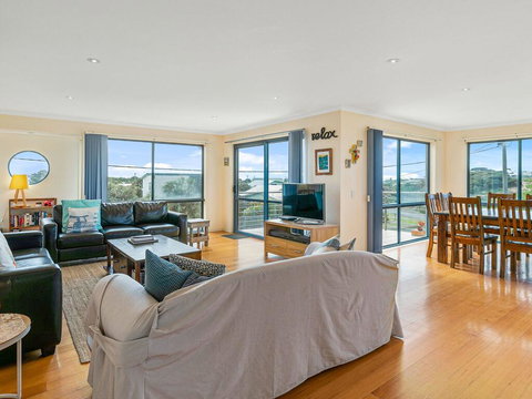 Adnajur - Accommodation Mount Tamborine 0