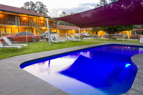 Advance Motel - Accommodation Mount Tamborine 0