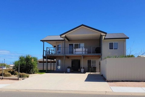 Agape Holiday Home - Accommodation Mount Tamborine 0